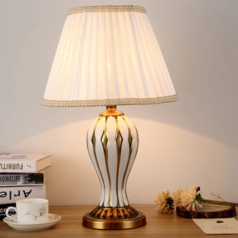 AmericanaGlow - Antique desk lamp