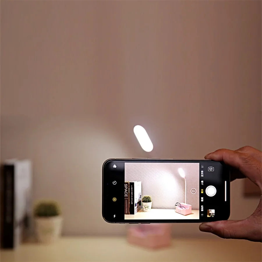 TwistGlow - Flexible table lamp