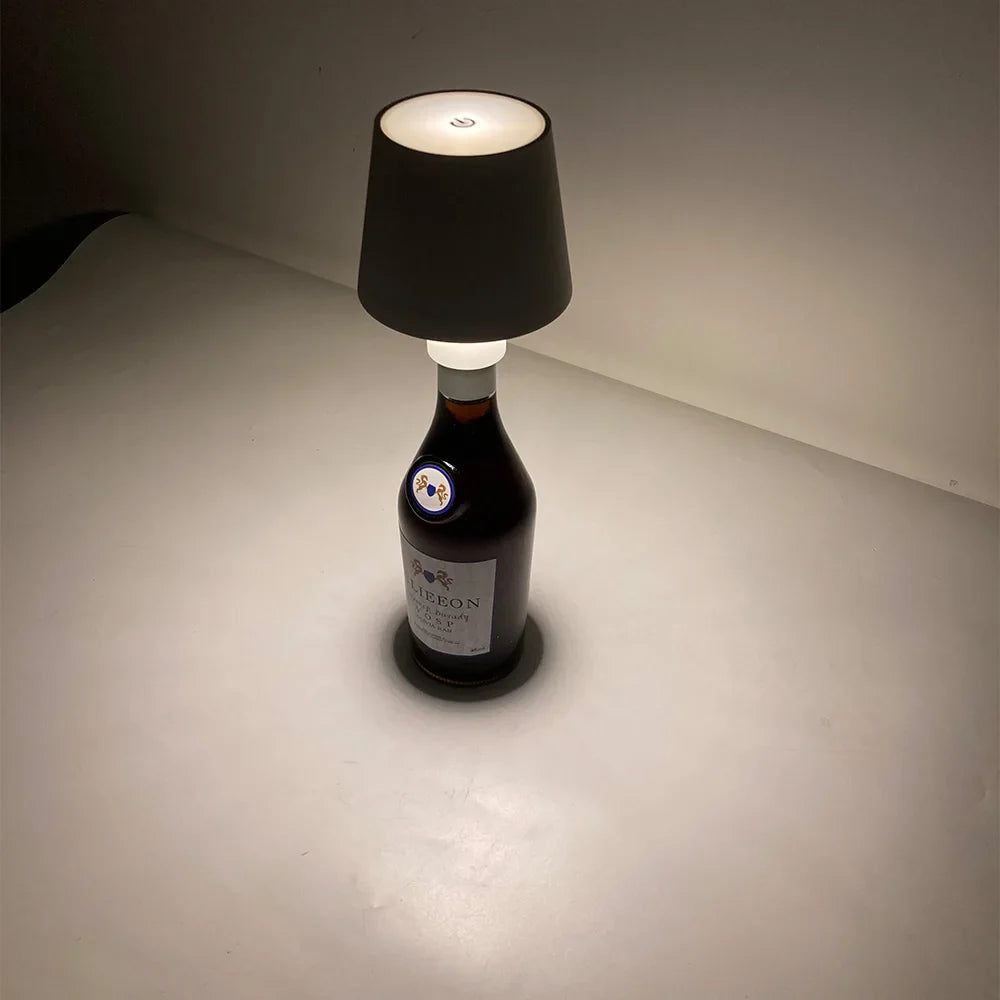 VinoFlex - Creative wine bottle desk lamp