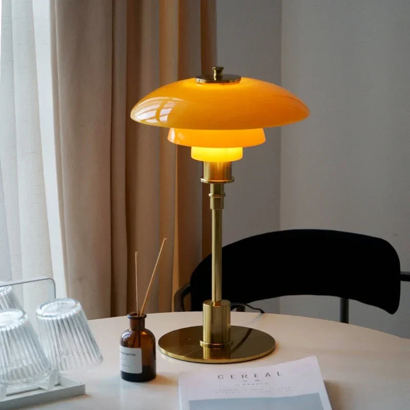 VintageRadiance - LED glass table lamp for reading