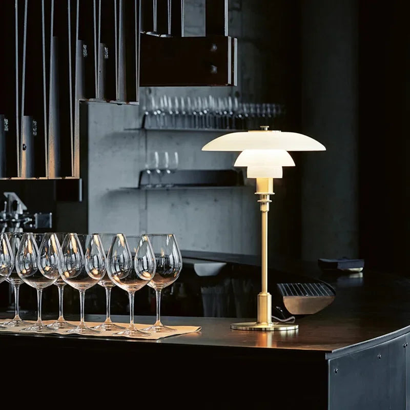 VintageRadiance - LED glass table lamp for reading