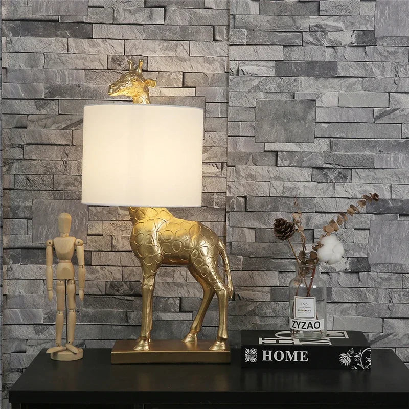 SavannaGlow - Resin giraffe table lamps