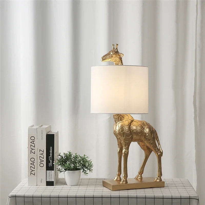 SavannaGlow - Resin giraffe table lamps