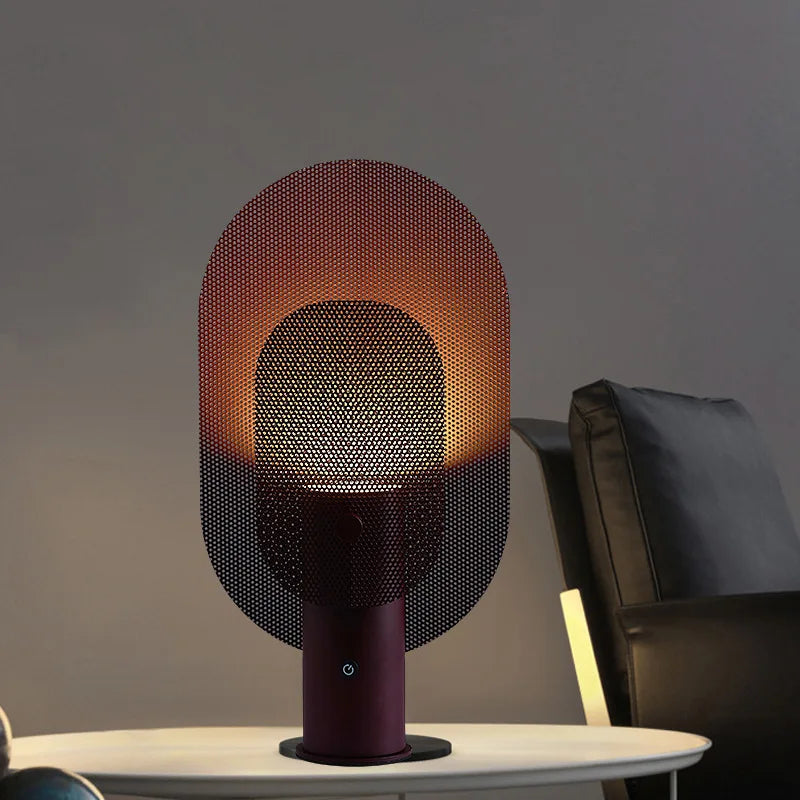 MetroBeam | Minimalist postmodern table lamp