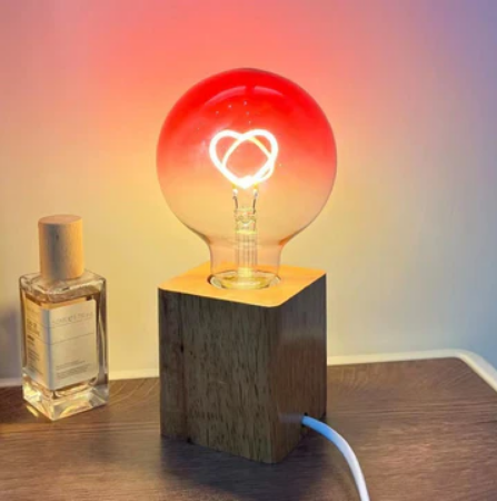PinkPulse | Pink light bulb with color gradient