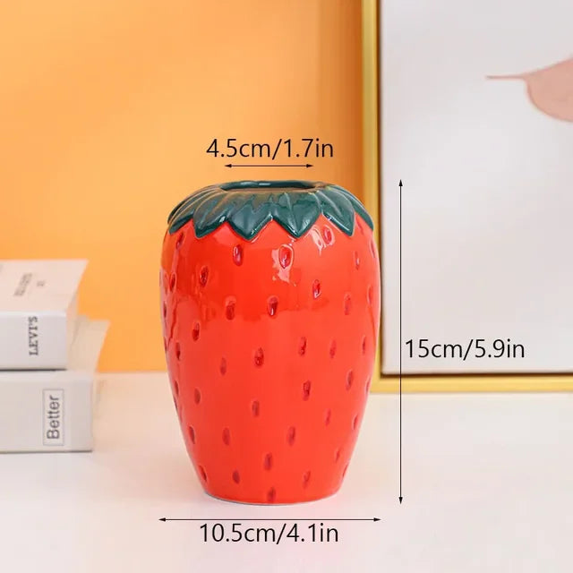 BerryBliss - Ceramic strawberry vase
