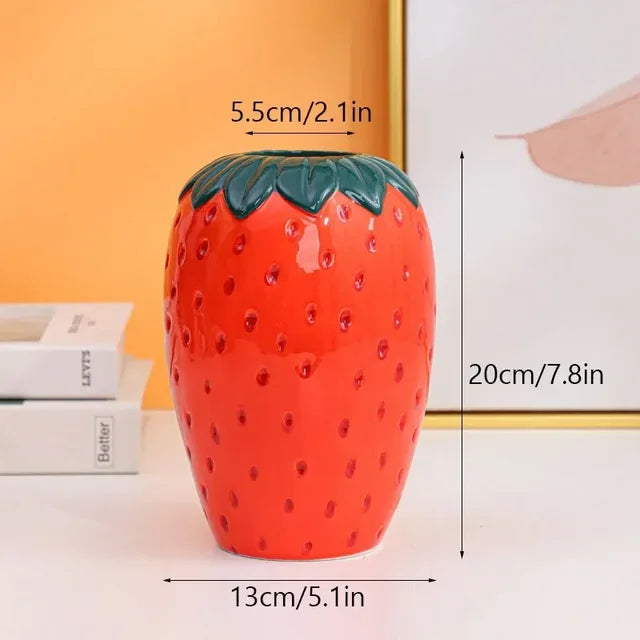 BerryBliss - Ceramic strawberry vase