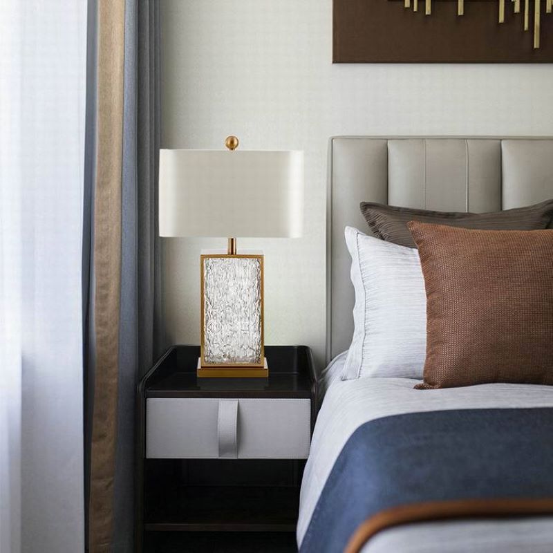 ModernGlow | Modern bedroom lamp