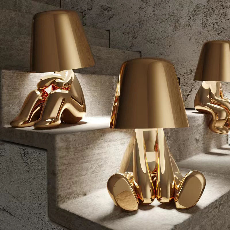 RegalGlow | Golden man table lamp