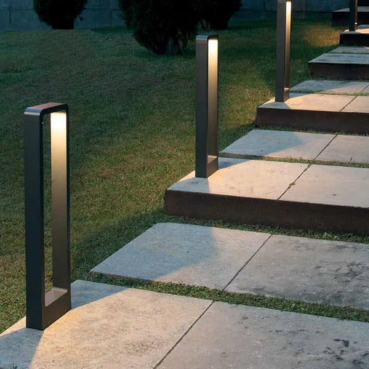 AquaGlow - Waterproof lawn lamp