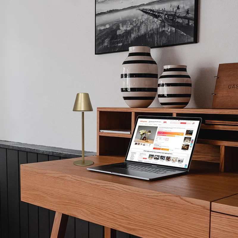 RadiantLumina - Rechargeable desk lamp