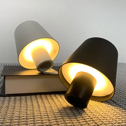 VinoFlex - Creative wine bottle desk lamp