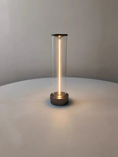 BasicShine - Minimalist table lamp