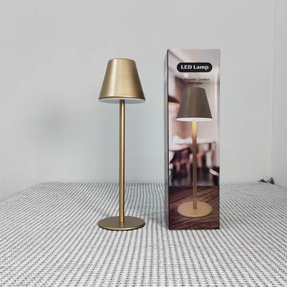 LumiFree - Cordlesstable desk lamp