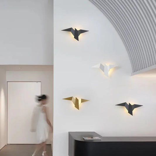 AvianAura - Nordic iron bird sconce