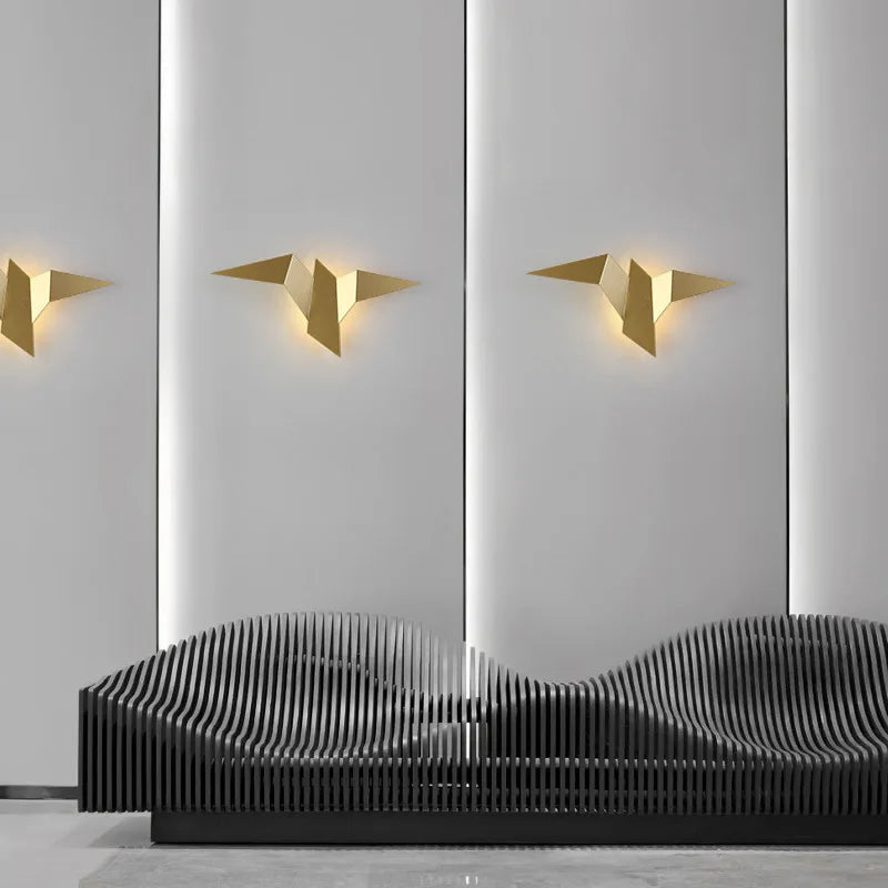 AvianAura - Nordic iron bird sconce
