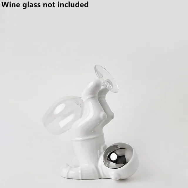 StellarSip - Astronaut wine rack