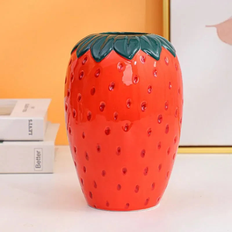 BerryBliss - Ceramic strawberry vase